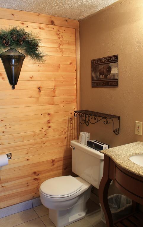 Moose Creek Inn West Yellowstone Ngoại thất bức ảnh