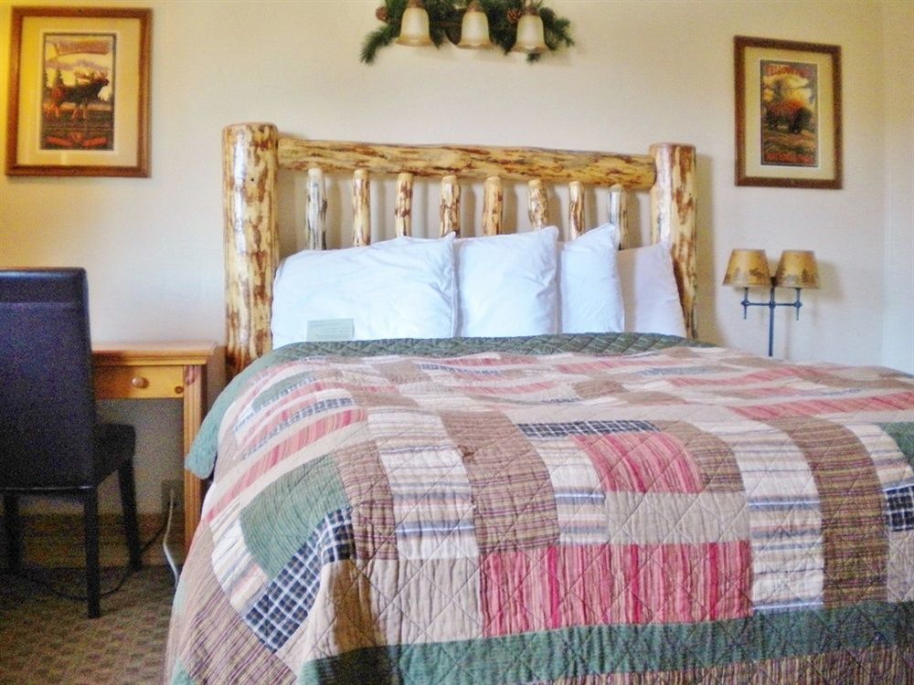 Moose Creek Inn West Yellowstone Ngoại thất bức ảnh