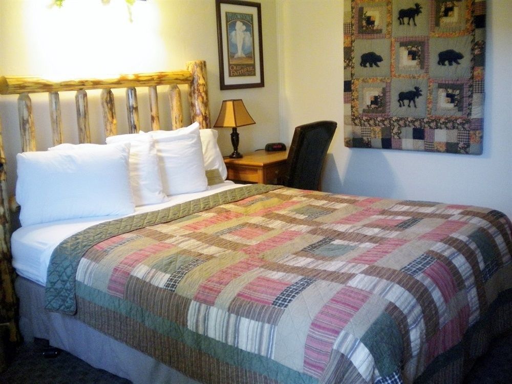 Moose Creek Inn West Yellowstone Ngoại thất bức ảnh