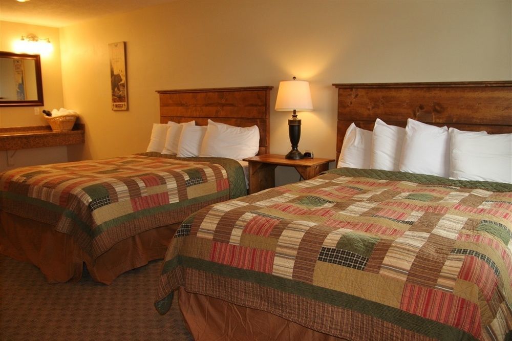 Moose Creek Inn West Yellowstone Ngoại thất bức ảnh