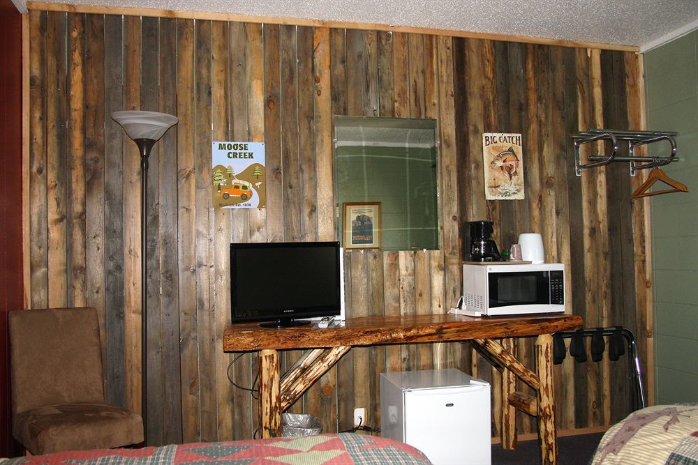 Moose Creek Inn West Yellowstone Ngoại thất bức ảnh