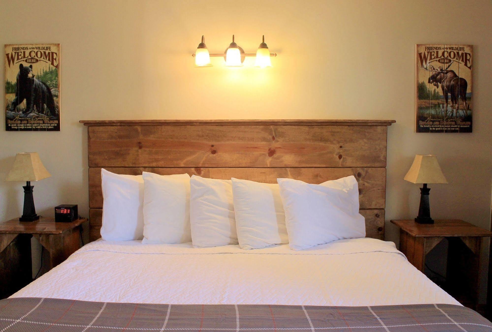 Moose Creek Inn West Yellowstone Ngoại thất bức ảnh