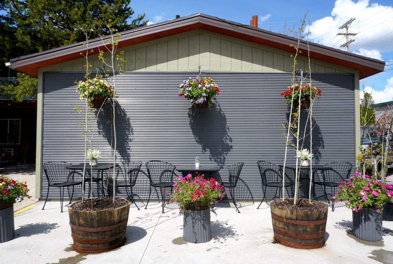 Moose Creek Inn West Yellowstone Ngoại thất bức ảnh