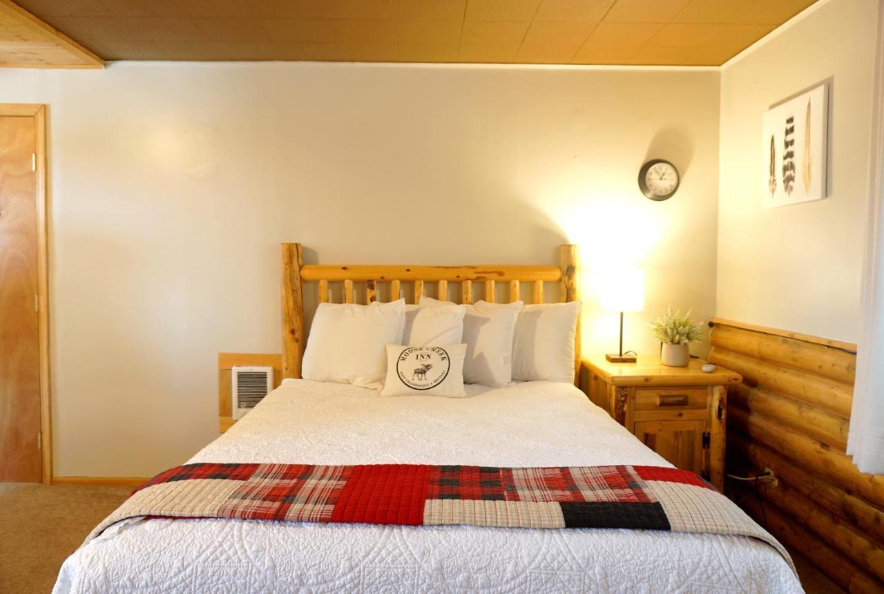 Moose Creek Inn West Yellowstone Ngoại thất bức ảnh
